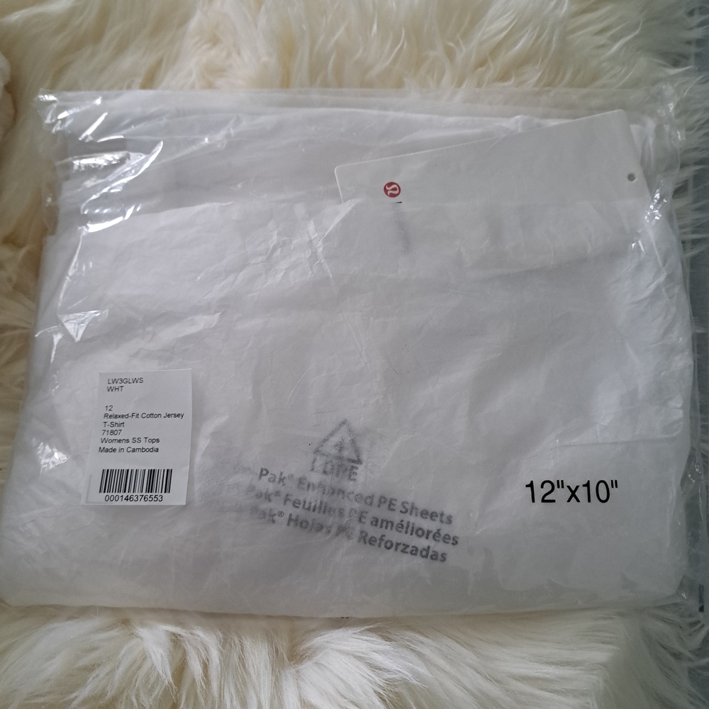 lululemon athletica White Short Sleeve Tee - Picture 2 of 3